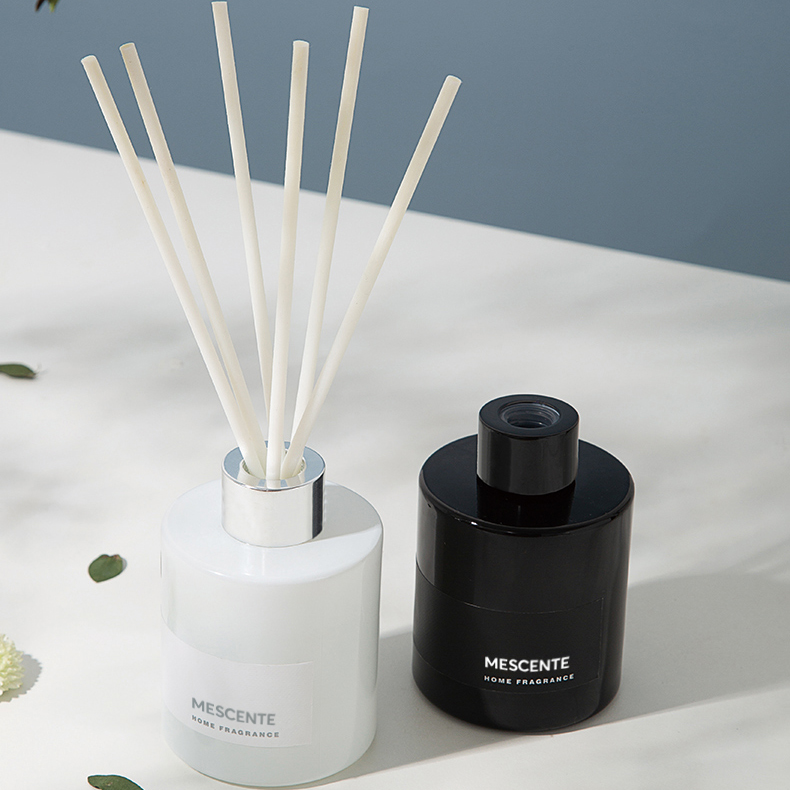 M&Scent Engros Luksus Private Label Dekorativ Flower Stick Fiber Reed Diffuser med prop