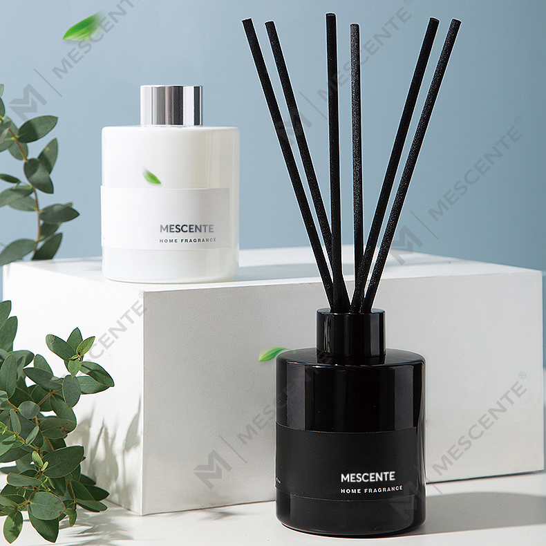 M&Scent Engros Luksus Private Label Dekorativ Flower Stick Fiber Reed Diffuser med prop