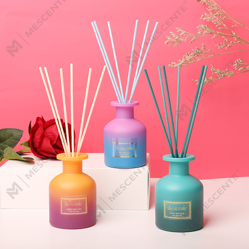 M&Scent private label rundflaske hjemmeduft reed diffuser