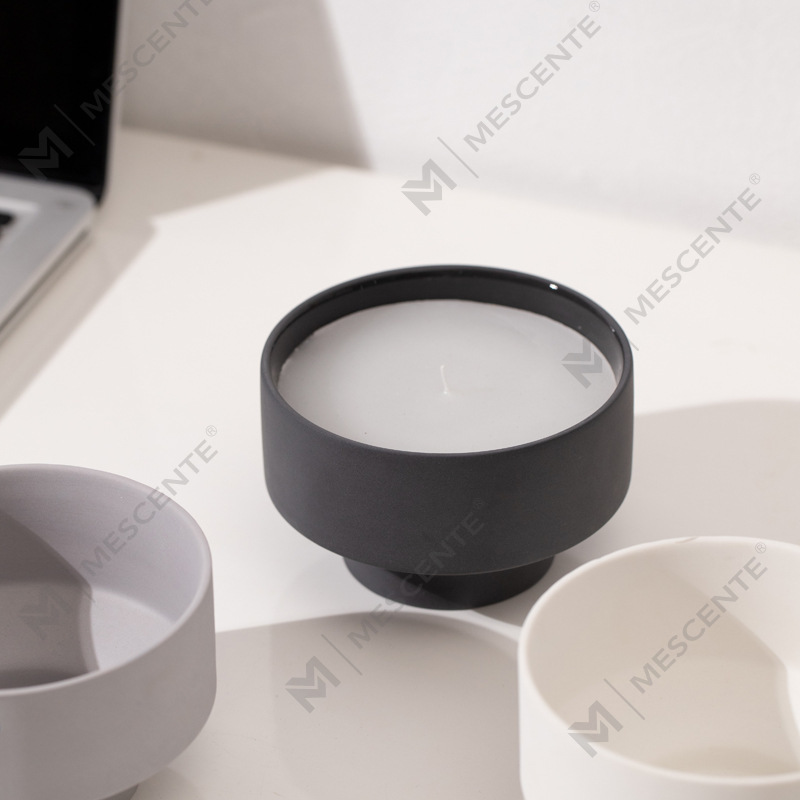 M&Scent Engros Custom Large Modern 3 Wick White Frosted Julelyskrukke med bambuslåg