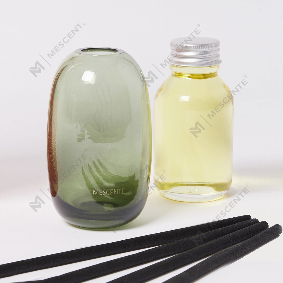 Luksus 100 ml 200 ml 500 ml diamant runde flasker Loris Sola Blomster Amber Crystal Eyfel Parfume Reed Diffuser Oil